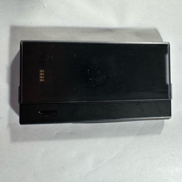 BlackBerry Z10 Extra Battery Charger - Picture 3 of 4